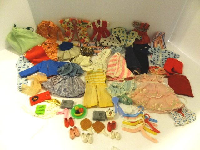 Lot of Doll Clothing (1 of 2)