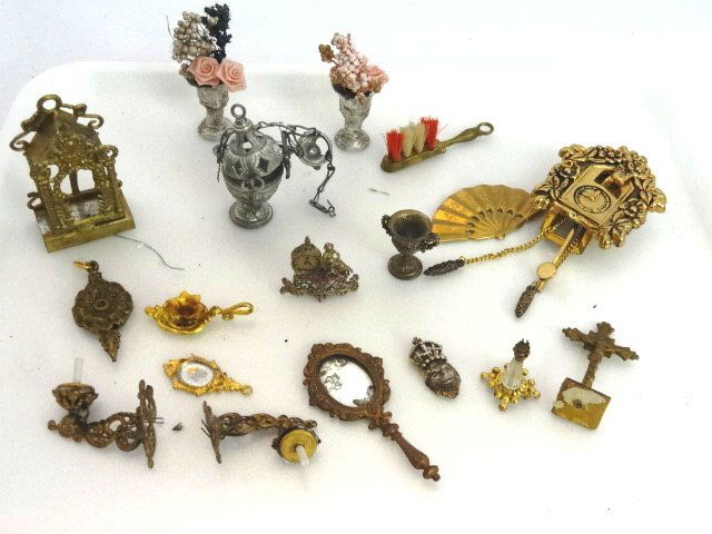 Dollhouse Miniatures (1 of 1)