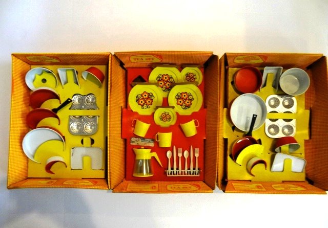 Childs Chilton Kitchenware Set (1 of 1)