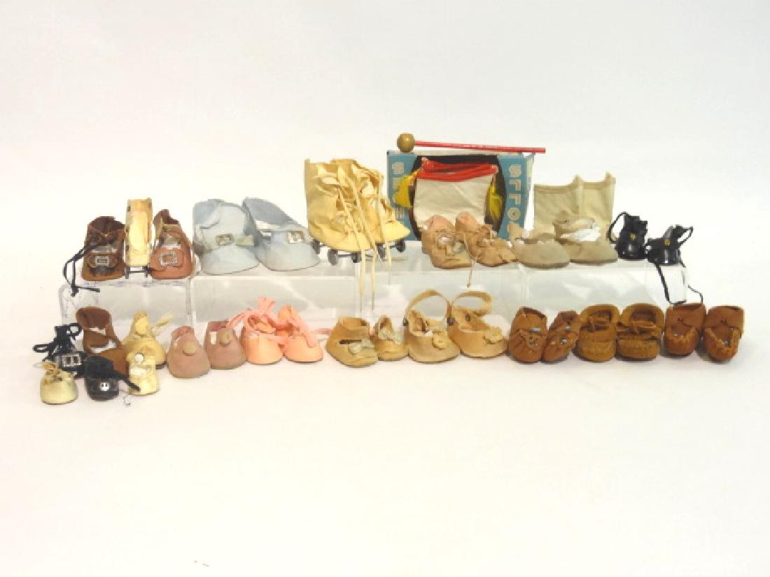 Vintage Doll Shoes (1 of 1)