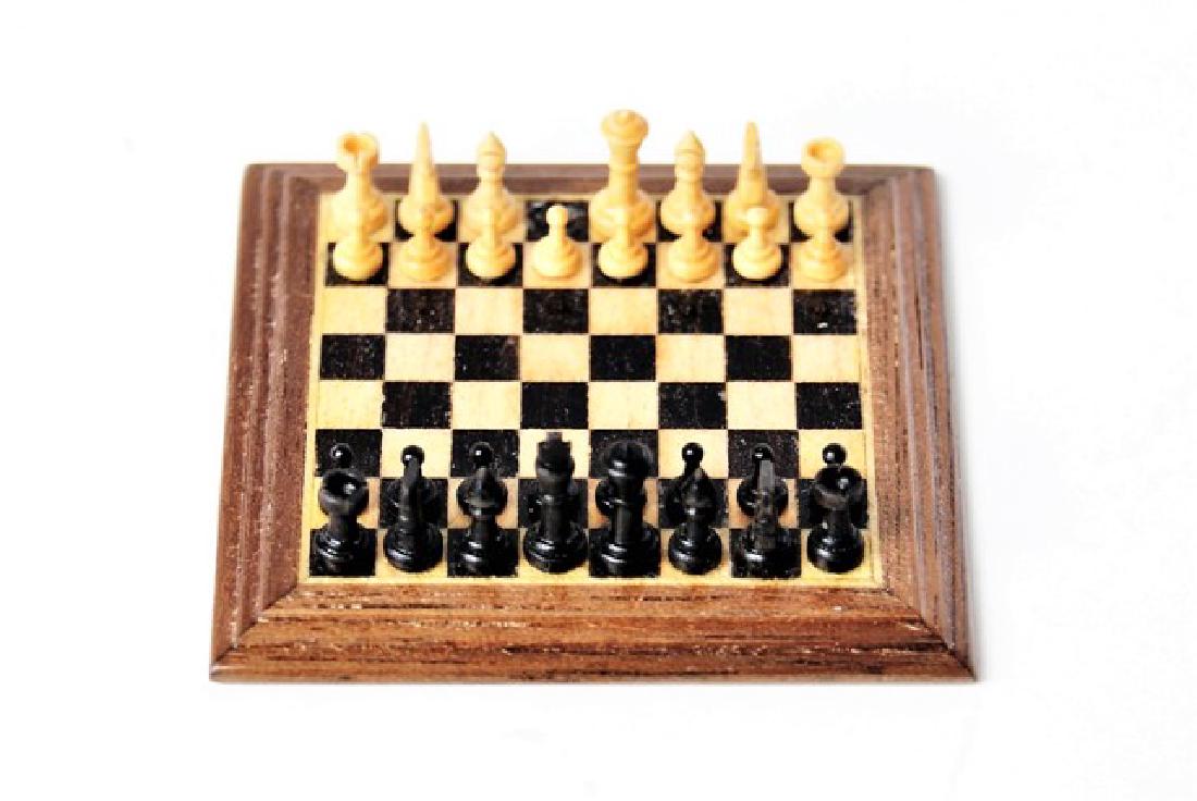 G.P. Wonnacott Chess Set for Dollhouse (1 of 1)