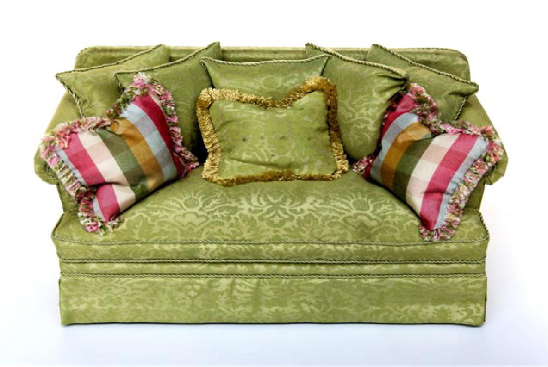 Lynn Whisenant Sofa for Dollhouse (1 of 2)
