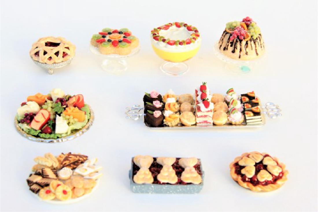 Kitchen Captive Miniature Foods (1 of 1)