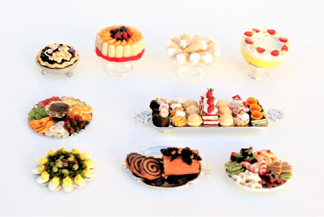 Kitchen Captive Miniature Foods (1 of 1)