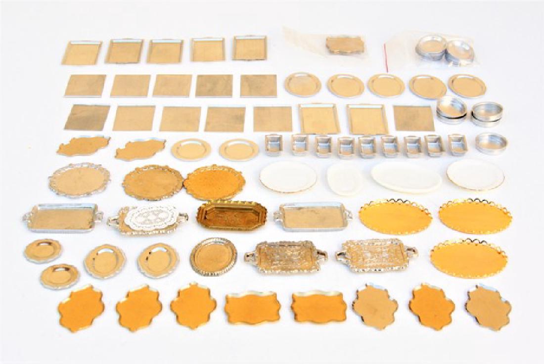 Large Group Trays/Bake ware for Dollhouse (1 of 1)