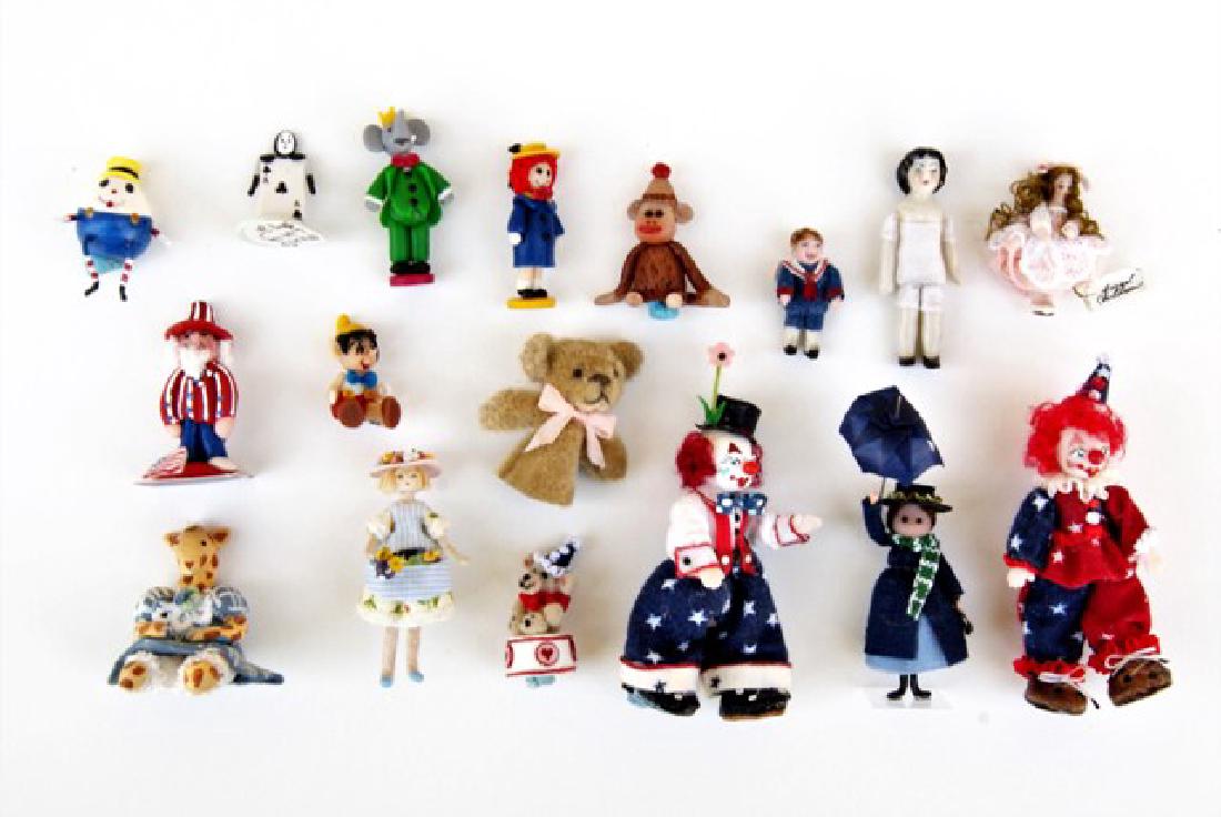 Artisan Dollhouse Dolls & Toys (1 of 1)