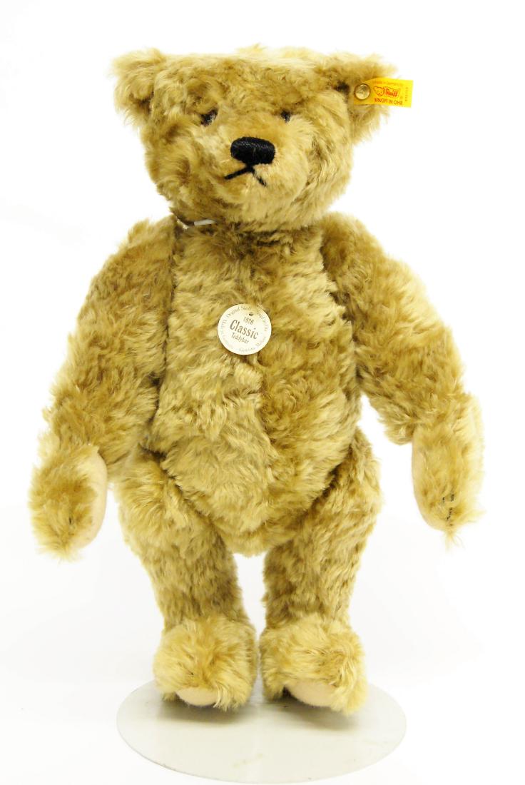steiff classic teddy bear