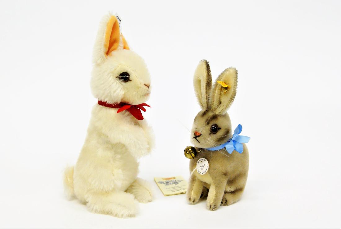 Steiff Begging Rabbit 0147/20 & Rabbit 032622 (1 of 4)