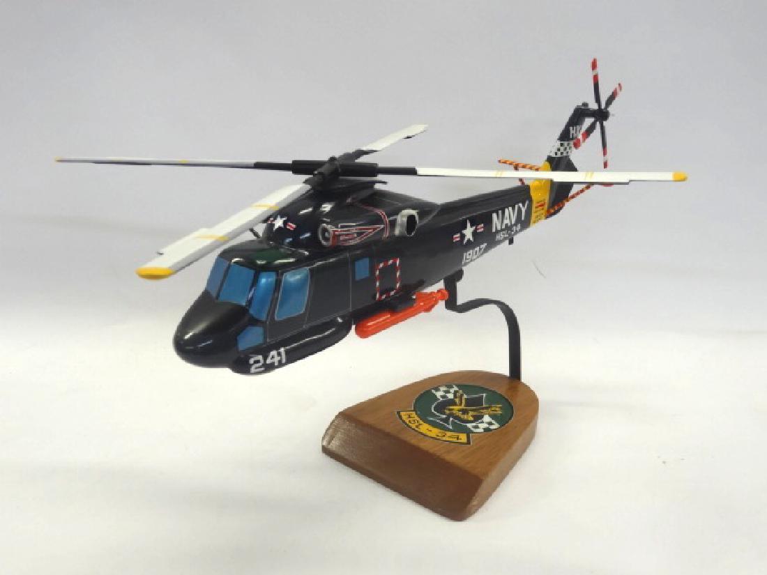 HSL34 Wood model helicopters (1 of 1)