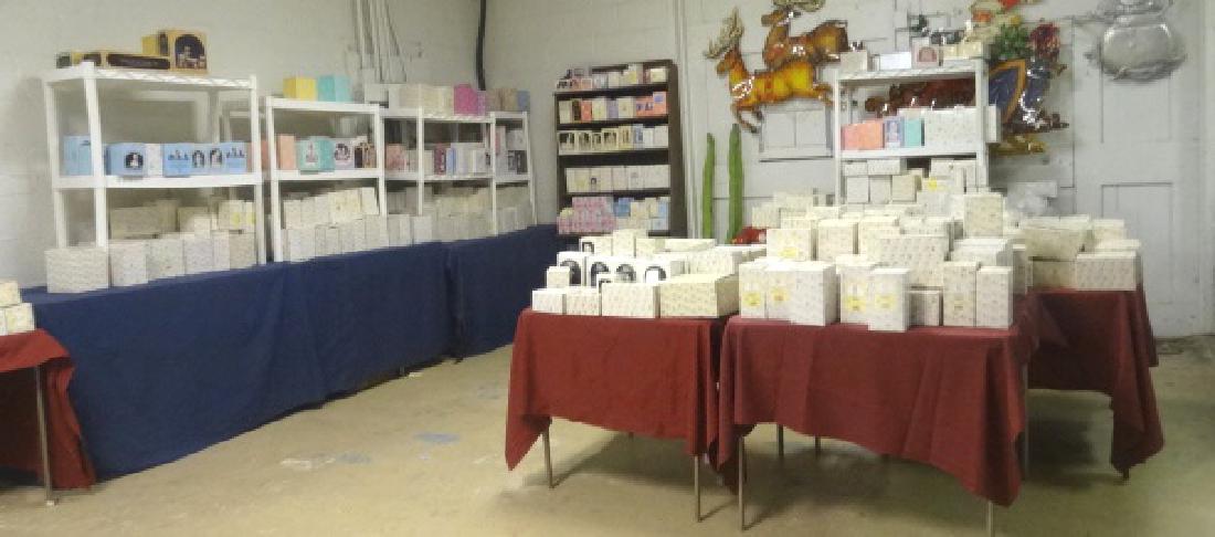 Gigantic Lot Precious Moments (1 of 8)