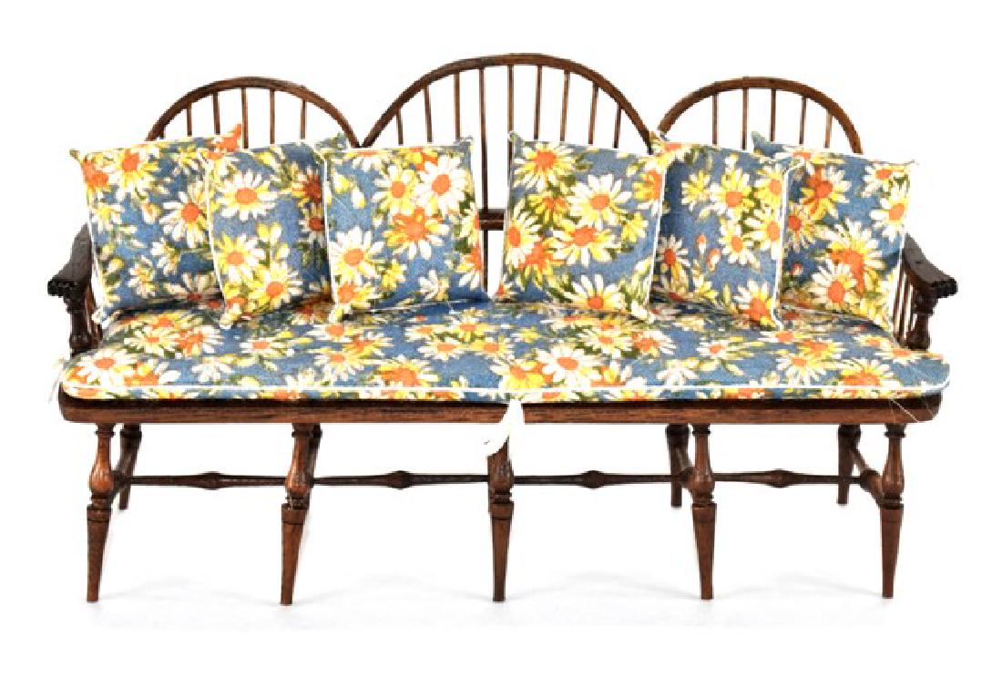 Marble & Williamson Windsor Settee Dollhouse Miniature (1 of 2)