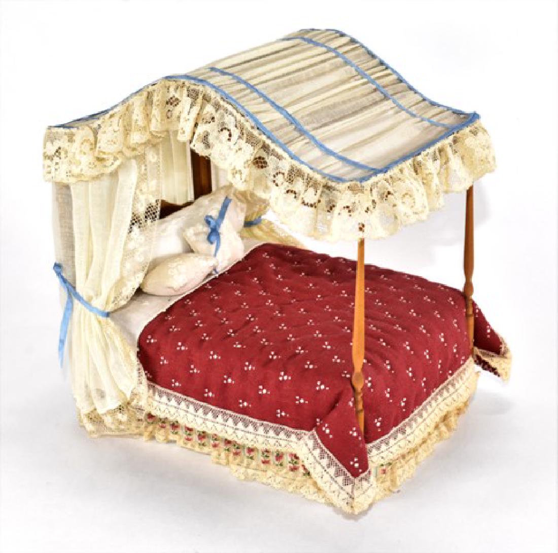 Sheraton Dressed Canopy Bed Dollhouse Miniature (1 of 1)