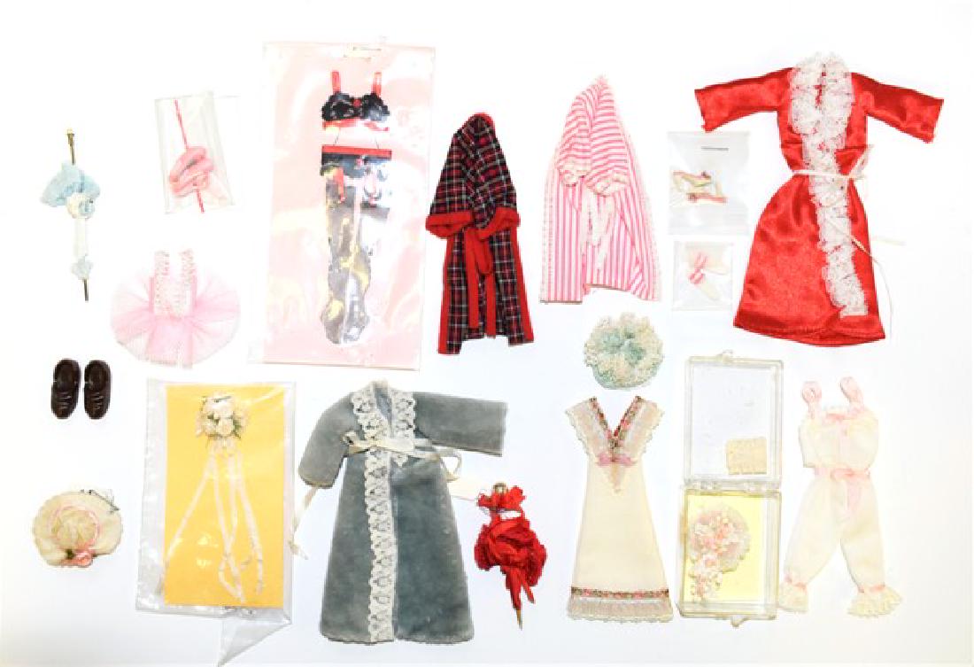 Dollhouse Doll Lady's Clothing Miniatures (1 of 1)