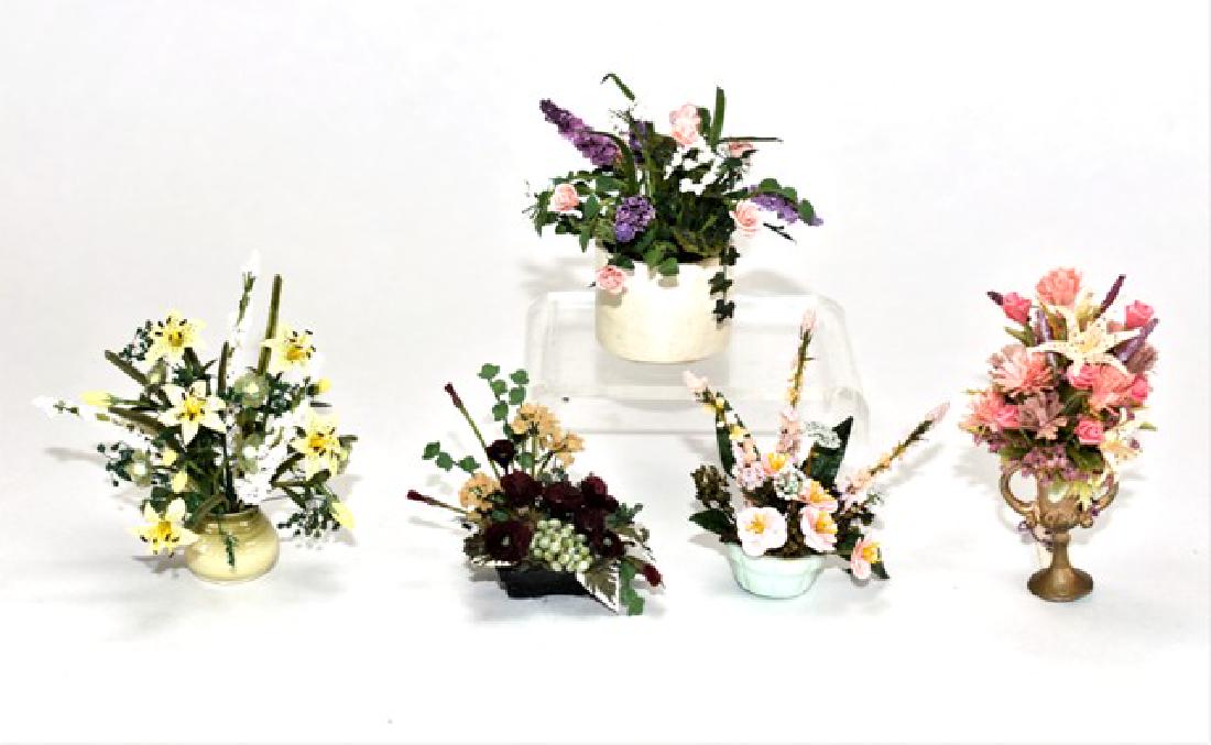 Five Artisan Dollhouse Flower Arrangements Miniatures (1 of 1)