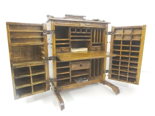 Reminiscence Wooten Desk Dollhouse (1 of 5)