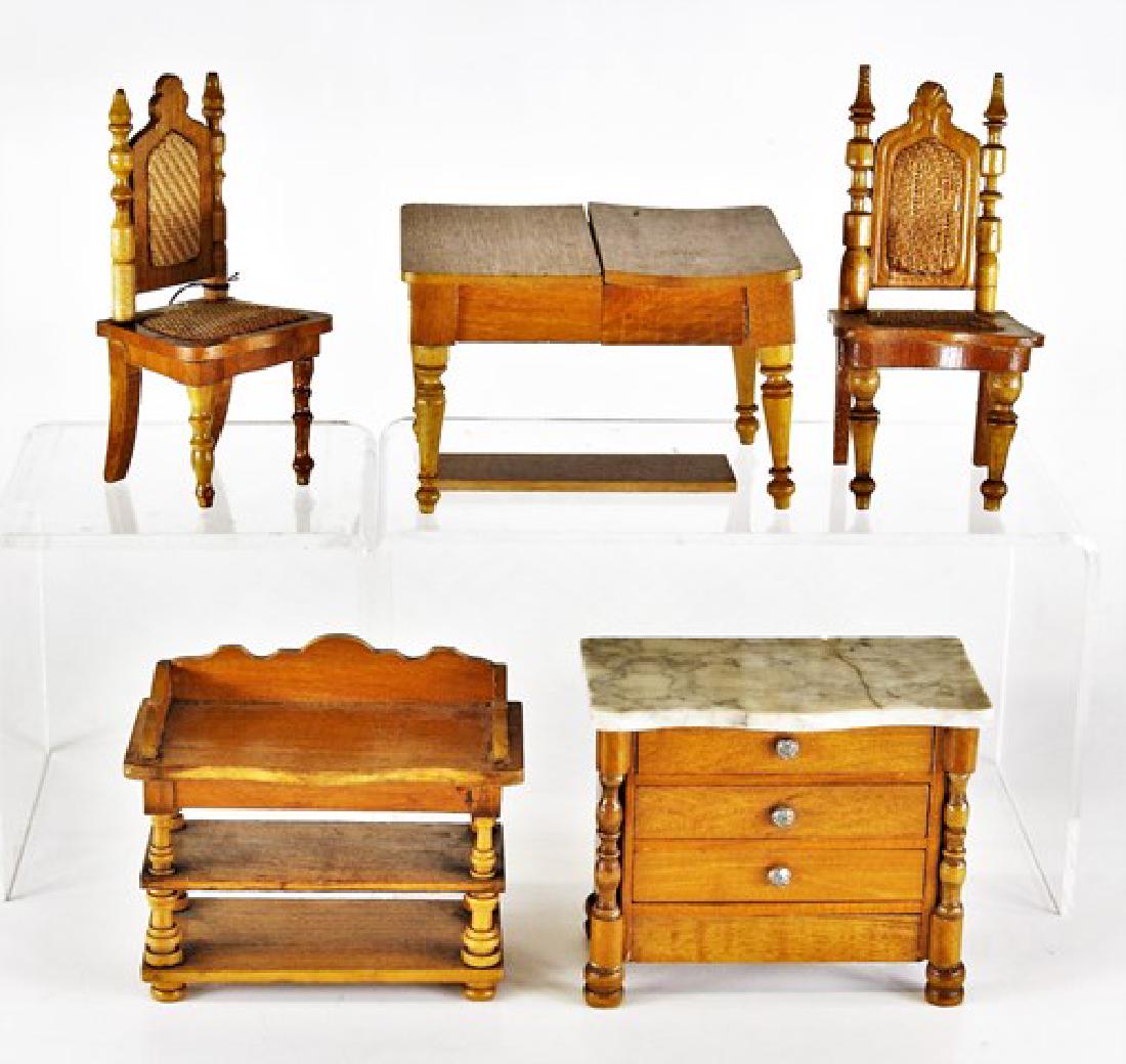 antique dollhouse furniture