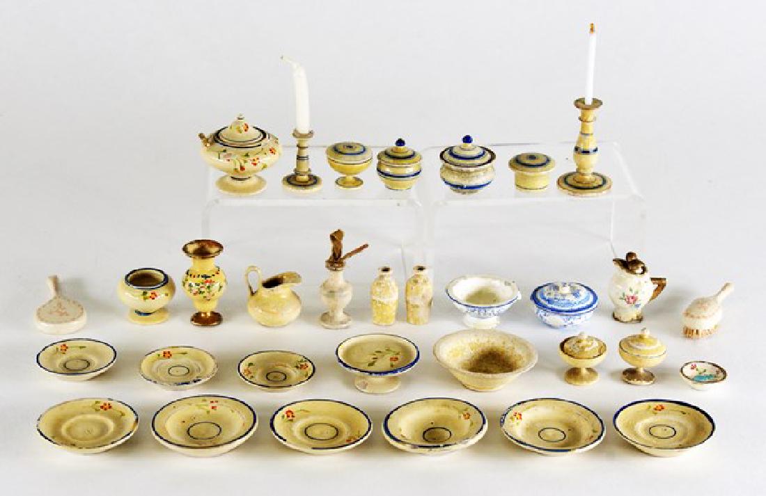 Antique Dollhouse Treen Accessories (1 of 1)