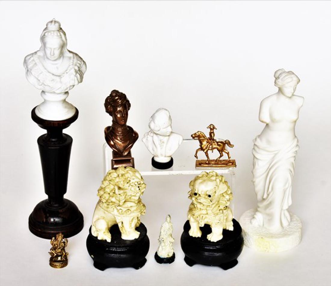 Dollhouse Sculptures and Statues Miniatures (1 of 1)