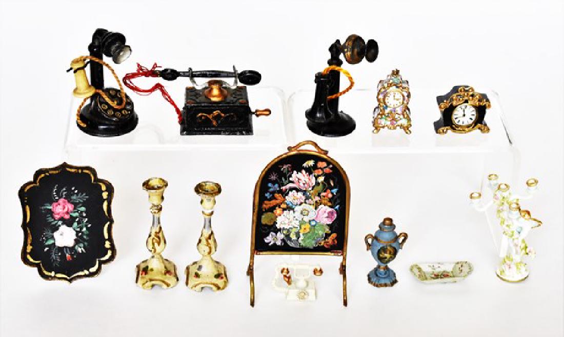 Artisan Painted Metal Dollhouse Accessories Miniatures (1 of 1)