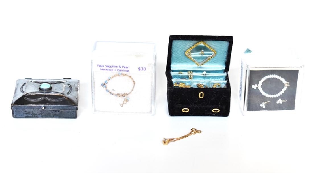 Dollhouse Jewelry Miniatures (1 of 3)