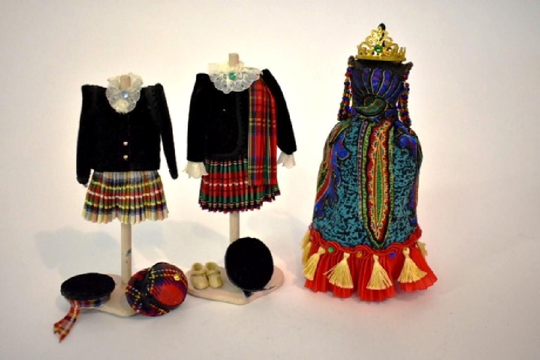 Dollhouse Tender Touches Doll Dresses Miniatures (1 of 1)