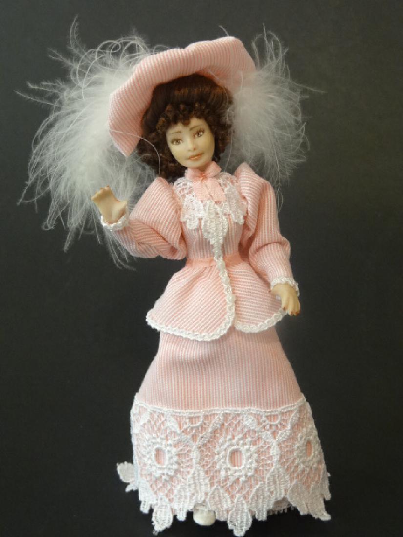 Dollhouse Artisan Doll Miniature (1 of 3)