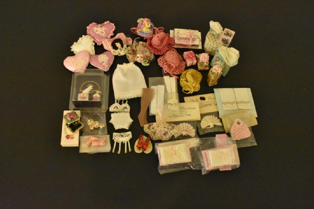 Dollhouse Lady's Clothes & Accessories Miniatures (1 of 1)