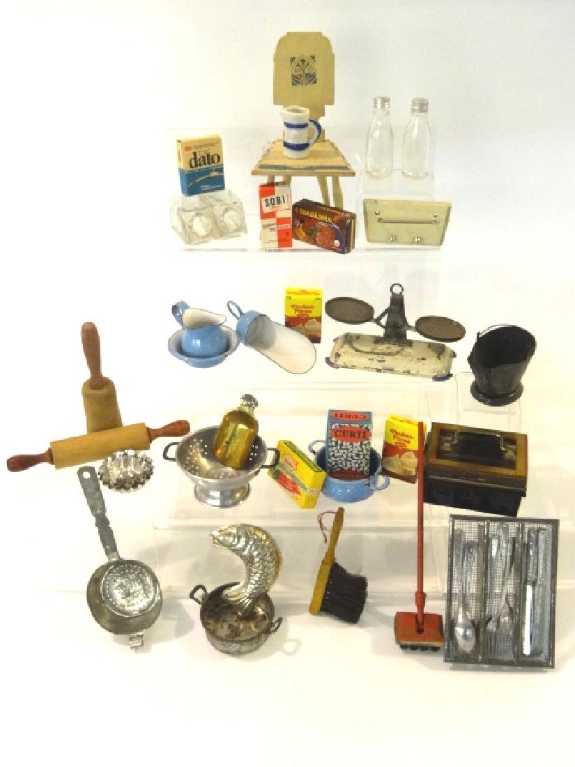 Dollhouse Kitchen Accessories (1 of 1)