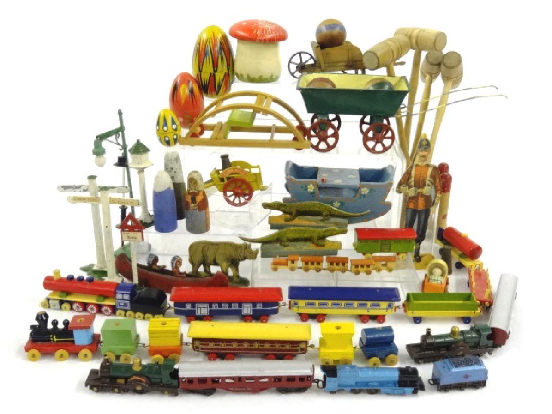 Dollhouse & Doll Sized Toys Miniatures (1 of 1)