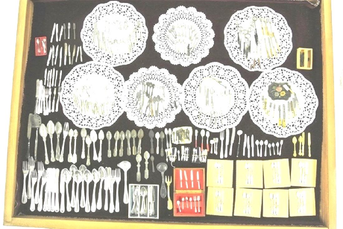 Vintage Dollhouse & Doll Cutlery Miniatures (1 of 2)