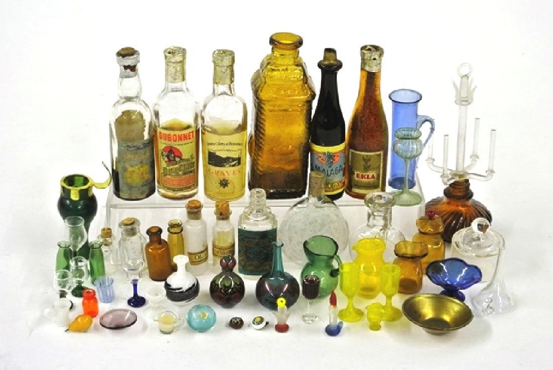 Group of Glass Dollhouse Accessories Miniatures (1 of 1)