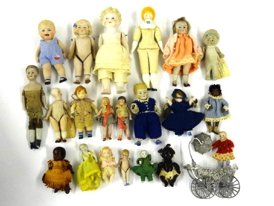 Small Dollhouse Bisque Children Dolls Miniatures (1 of 1)