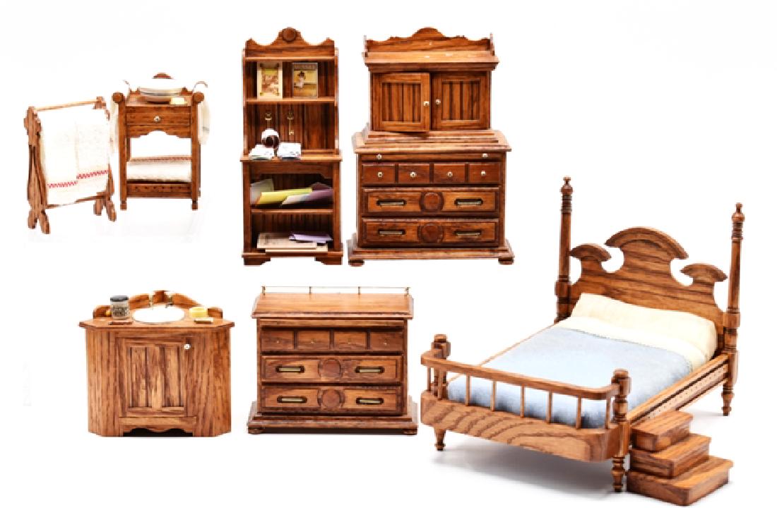 Fox Dollhouse Bedroom Furniture Miniatures (1 of 1)