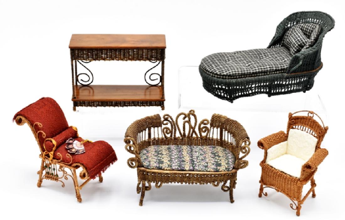 Artisan Dollhouse Wicker Furniture Miniatures (1 of 1)