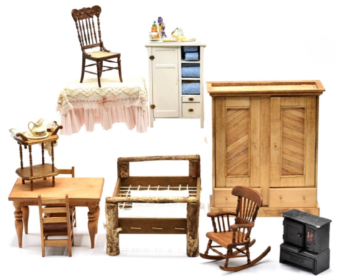 Dollhouse Commercial Bedroom Furniture Miniatures (1 of 1)