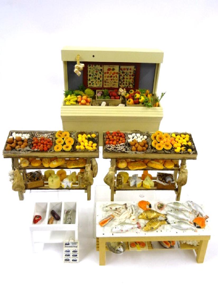 Carol Smith Dollhouse Grocery Store Displays & (1 of 1)