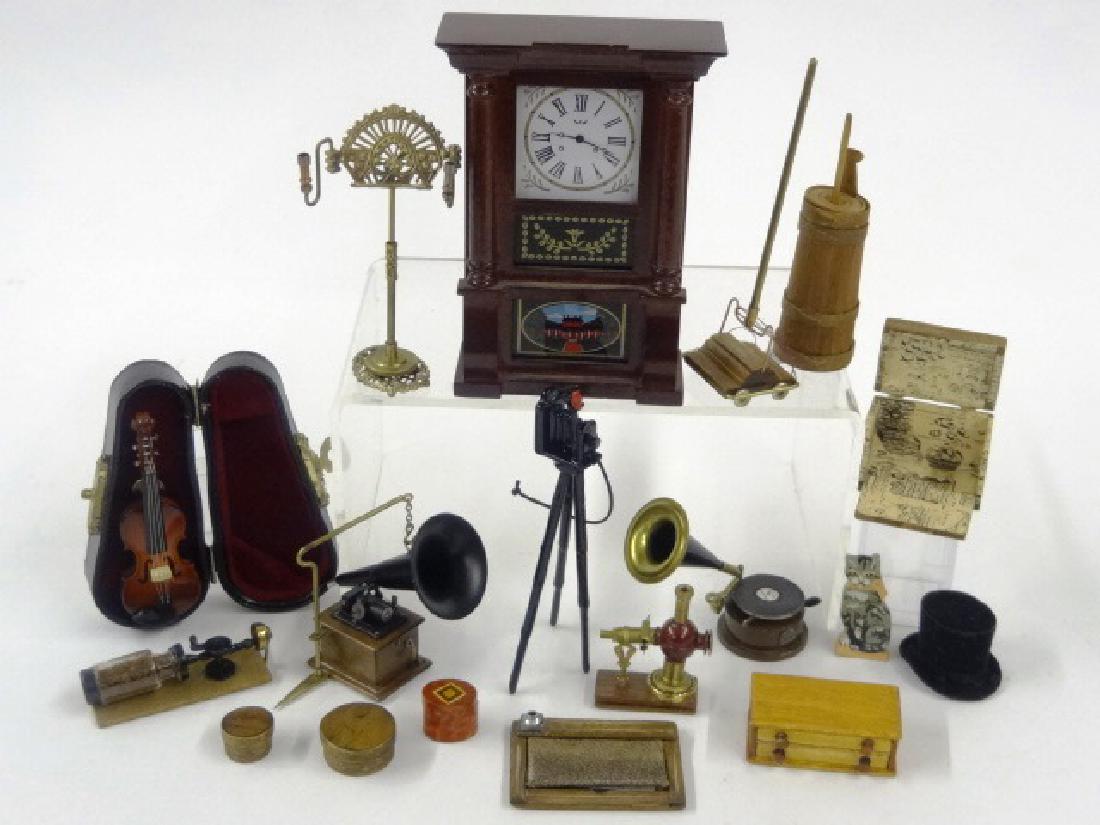 Ron Bufton & Others Dollhouse Artisan Accessories (1 of 1)