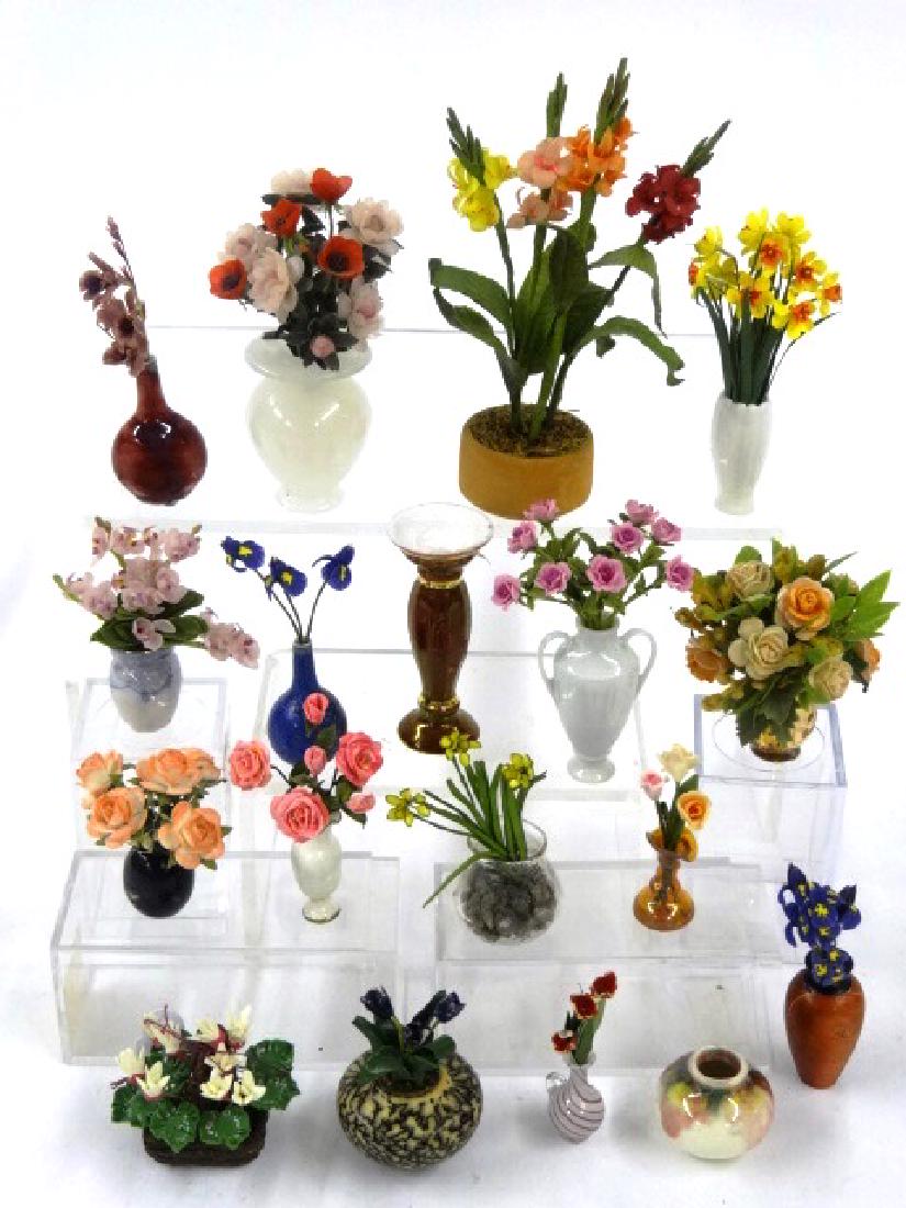 Dollhouse Plants, Vases & Planters Miniatures (1 of 7)