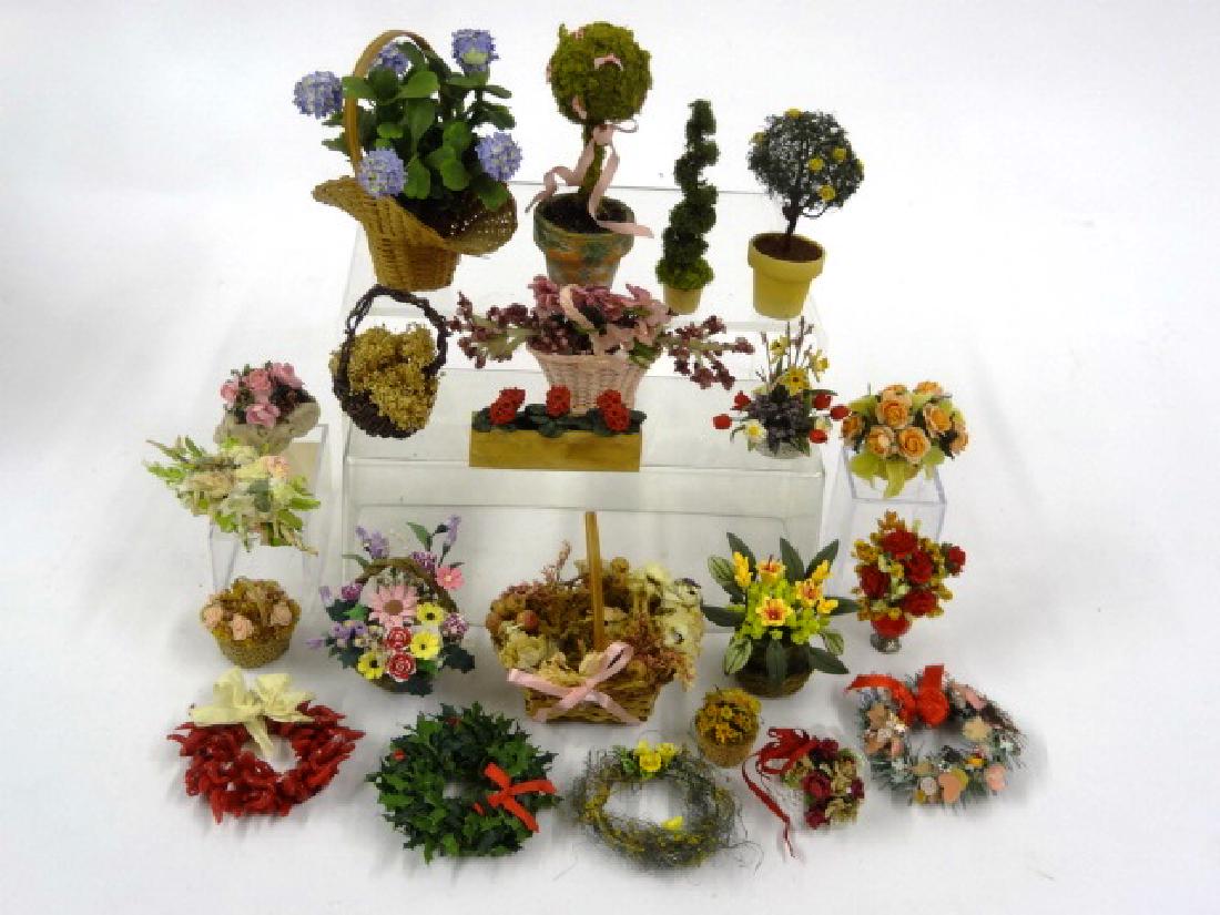 Dollhouse Flower Baskets, Topiaries & Wreaths (1 of 1)