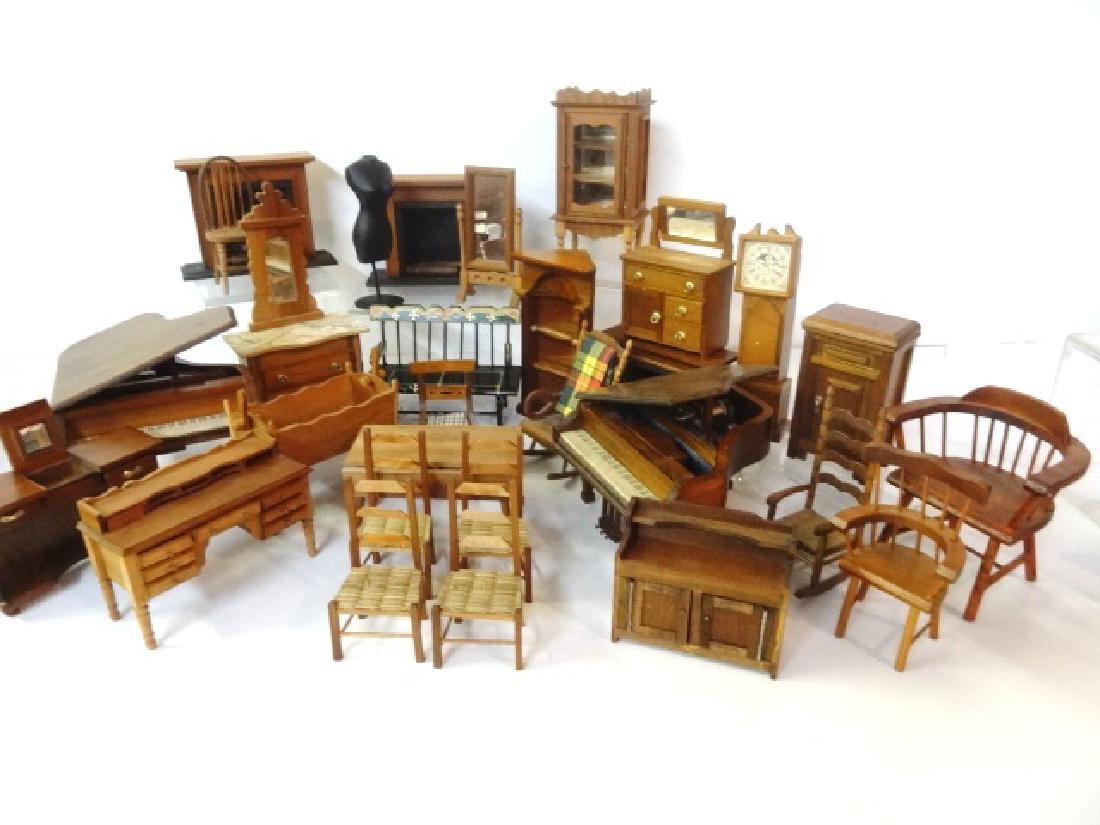 Large Lot of Shackman Dollhouse Furniture Miniatures: Large group of vintage Shackman wood dollhouse furniture, two wind-up grand pianos, sideboards, dresser, curio cabinet, bench, table, chairs etc.