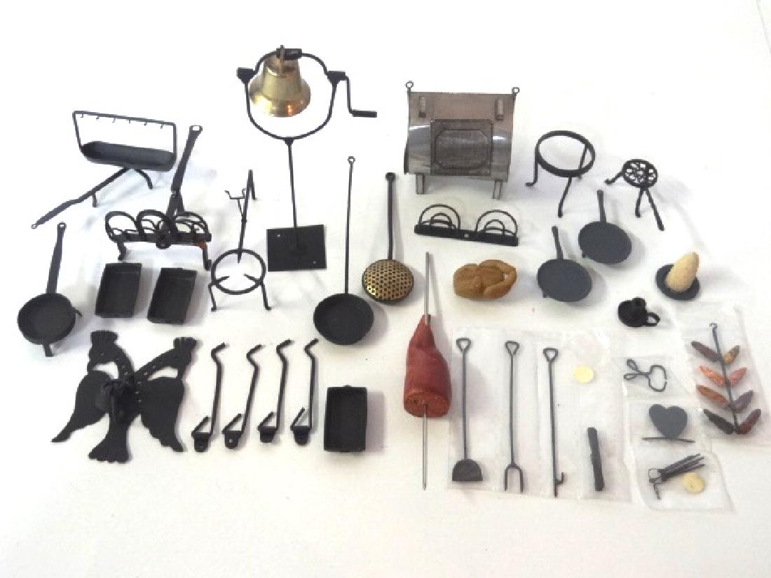 Dollhouse Hearth & Home Accessories Miniatures: Collection of nicely made metal dollhouse accessories, about half are by Hearth & Home Miniatures, tin roaster, trivets, toaster, pots, pans, gravy pans, fireplace tools, chamber stick, double headed