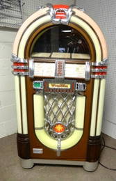 Wurlitzer 1015 Bubble Front Jukebox