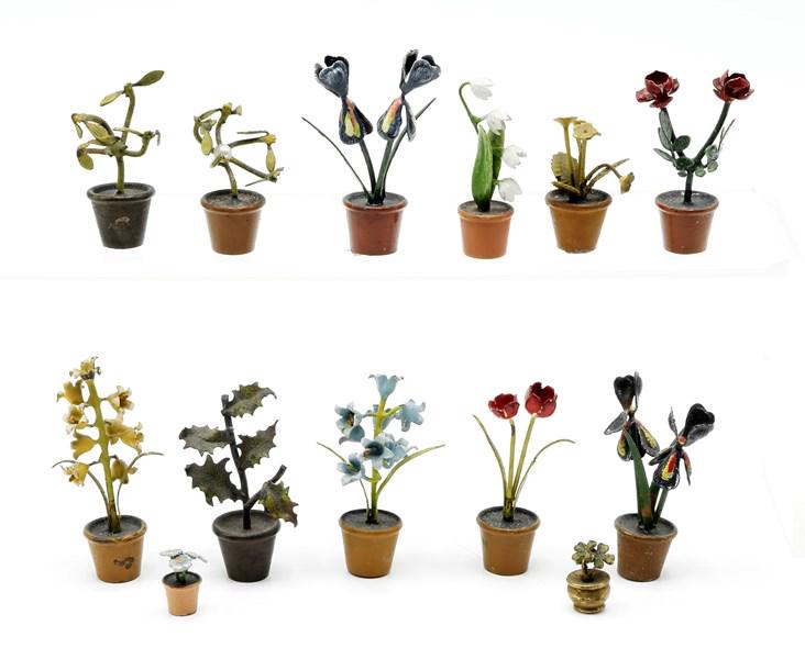 12 Bronze Flowers In Pots Dollhouse Miniatures: Nice selection of twelve cold painted bronze flowers in pots ranging from 5/8" to 1.75"H, one pot is signed Austria