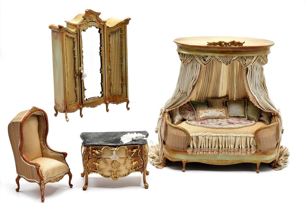 June Clinkscales Bedroom Set Dollhouse Miniatures: June Clinkscales hand made one of a kind French provincial daybed with hand carved exotic lacewood frame in the Lit A Baldaquin style, dressed with Douppioni silk and with toile silk on coverlet 8.5"W