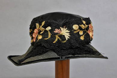 Vintage Ladies Extraordinary Hat