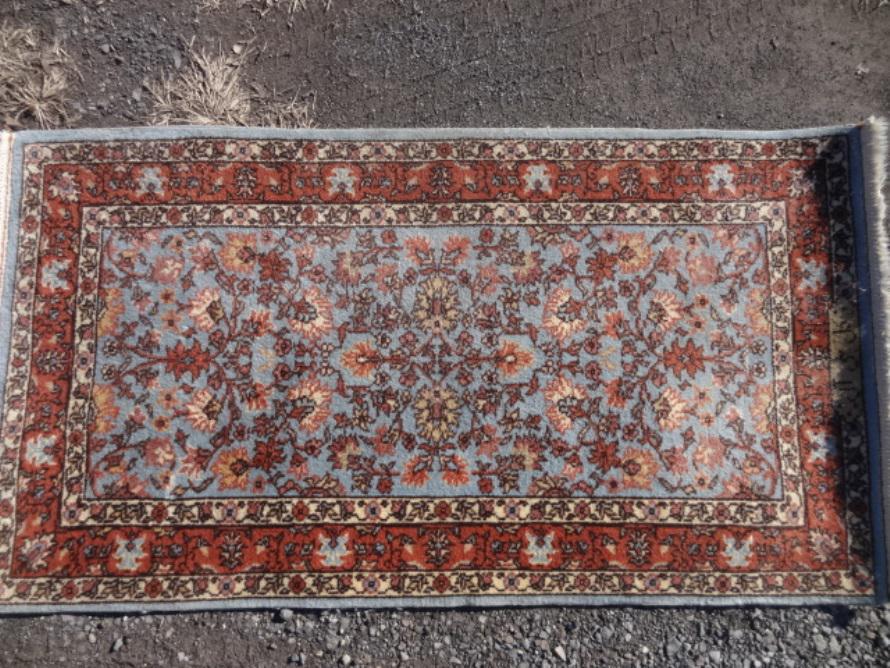 Antique Throw Rug Bakhtiari: Antique Throw Rug Bakhtiari 2'7" x 4' 10" Throw Rug