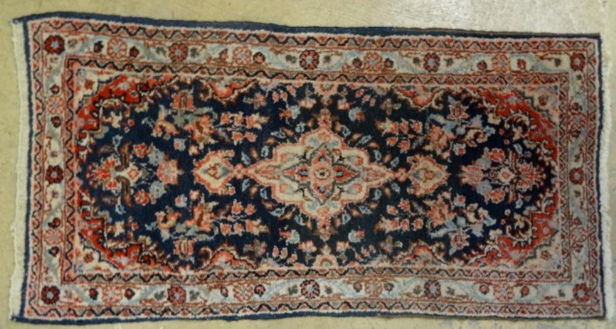 Oriental Throw Rug: Oriental Runner