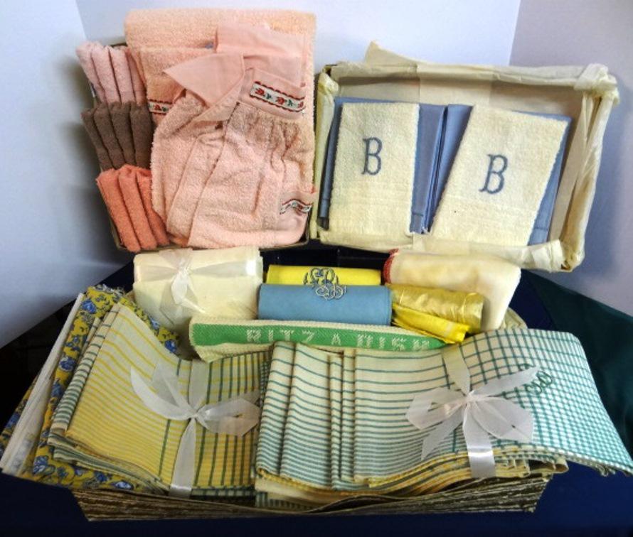 Vintage Handtowels in ob: Lovely Linen Handtyowels most in original boxes, unused these were Wedding girts in the 40's