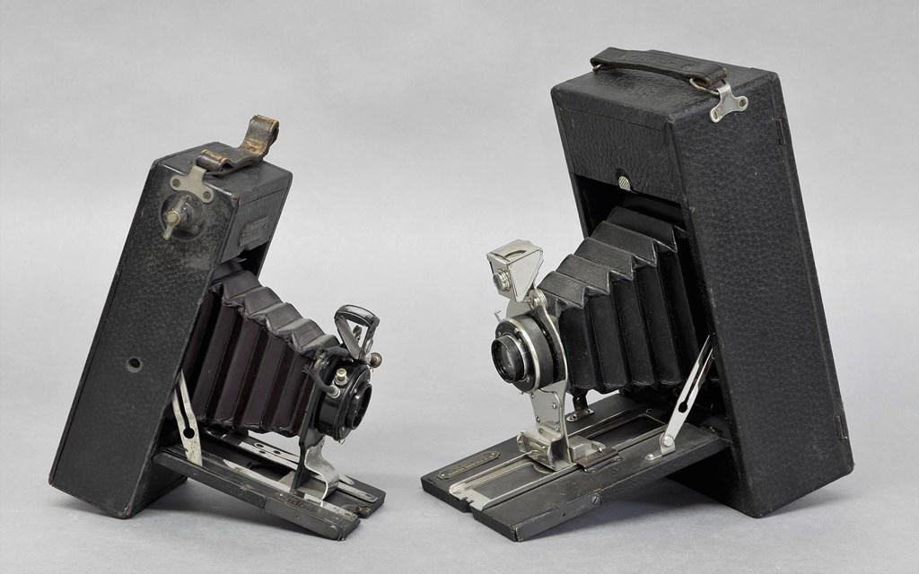 Two Antique Kewpie Folding Cameras (1 of 3)