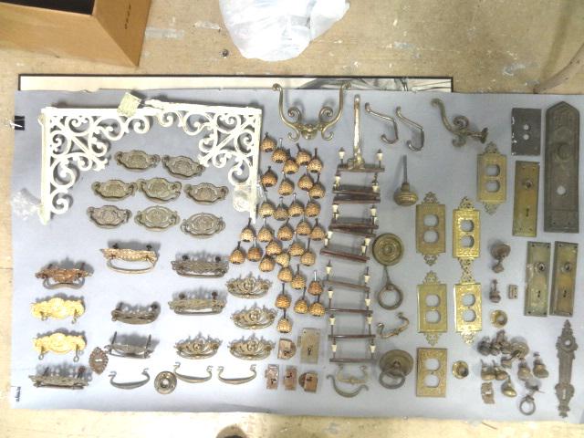 Vintage Hardware Pieces (1 of 7)